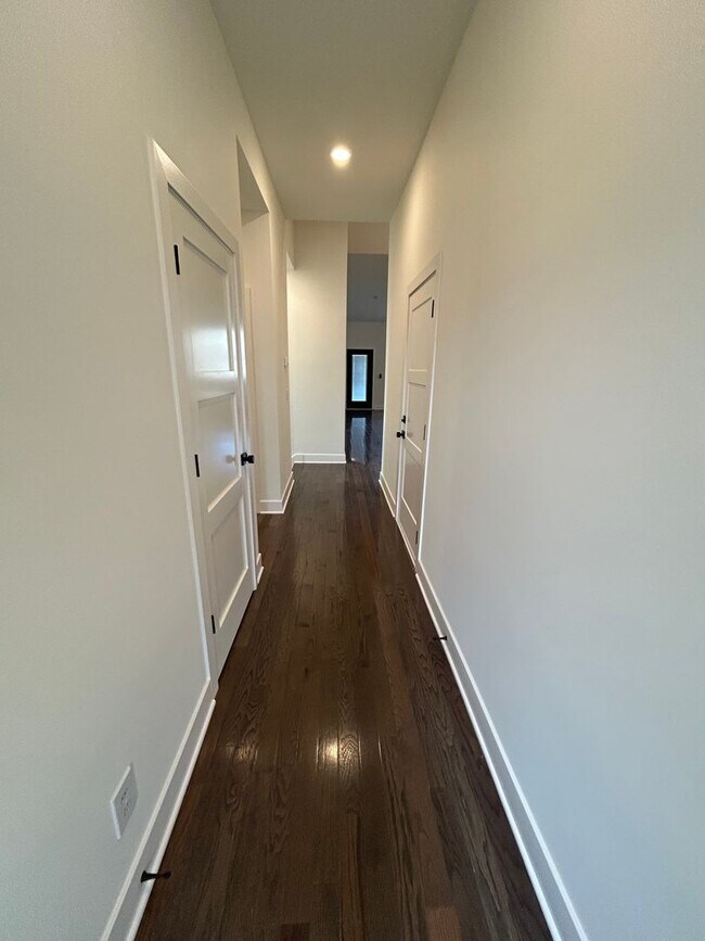 Foto del edificio - 108-110 Oakwood Ct