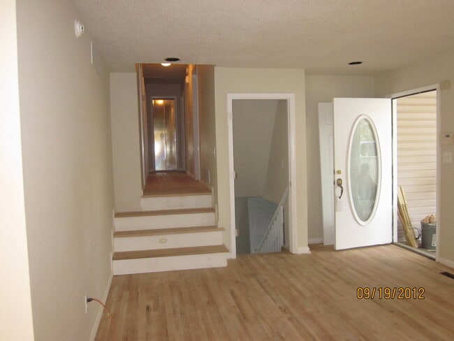 Building Photo - 451 Camden Cir