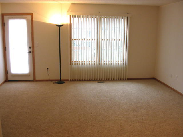 Foto del edificio - 3037 Venice Ln NW