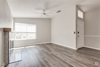 Building Photo - 5231 Dickens Dr