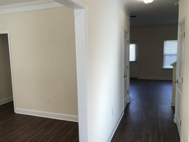 Building Photo - 122 Dynasty Lane