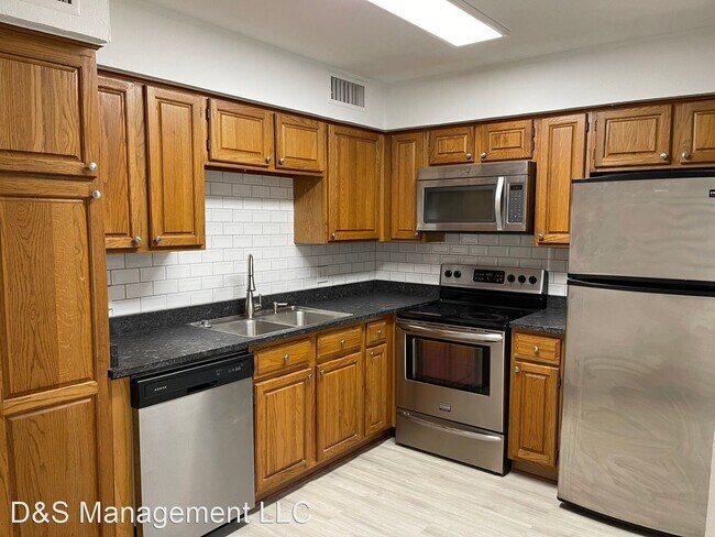 Building Photo - 1 br, 1 bath House - 11520 N. May Ave Unit...