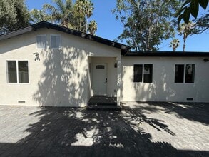 Building Photo - 7725 Owensmouth Ave
