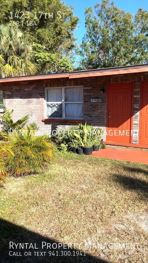 Foto principal - Cozy 2/1 Duplex Walking Distance from Down...