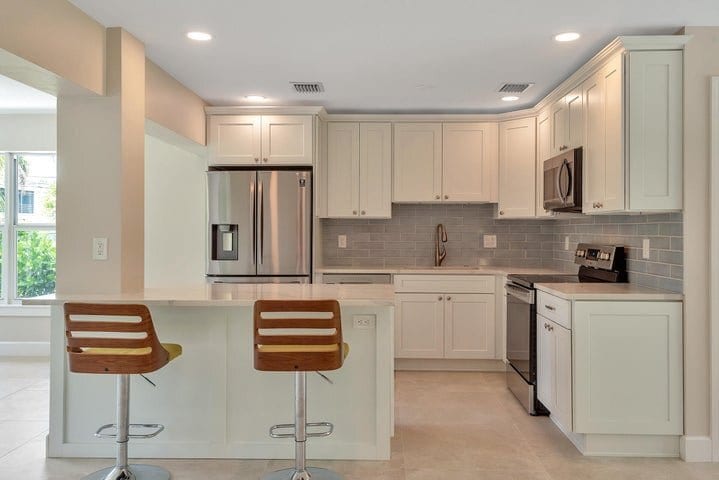 Photo - 2001 Collier Ave (Lake Worth Beach, FL)