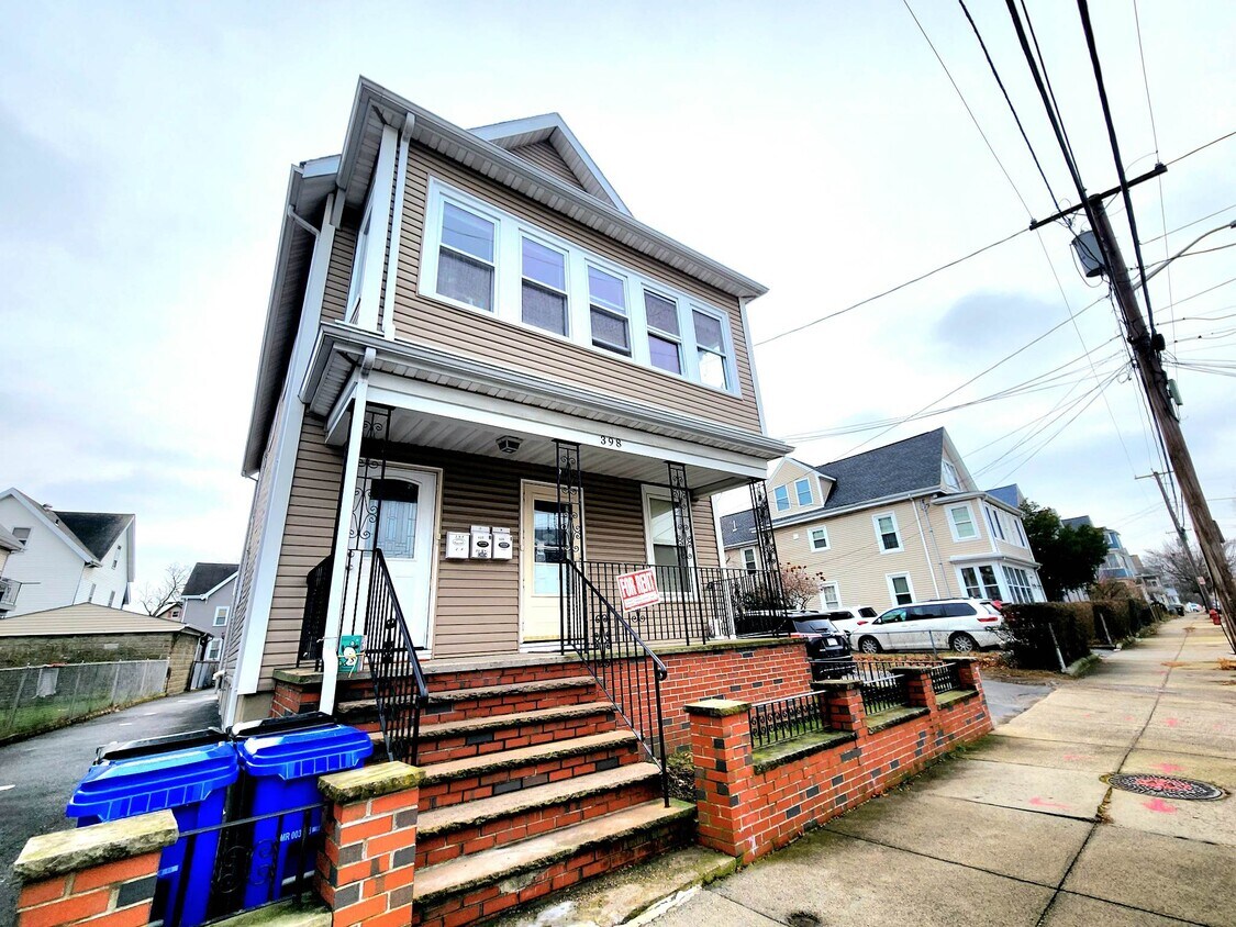 398 Charles St Unit 2R, Malden, MA 02148 Apartments in Malden, MA