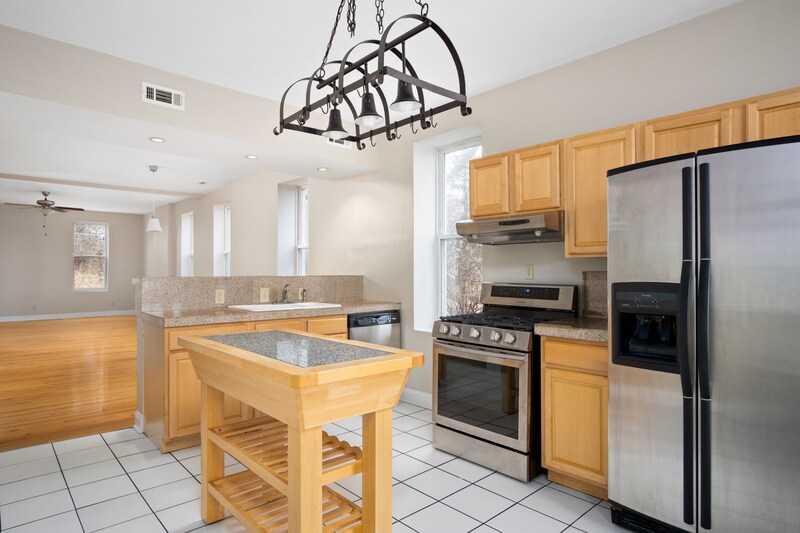 Foto principal - 6732 Garner Ave