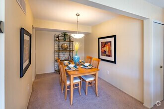 2 BR, 1 BA - Golden Maple - 940 SF - Kensington Manor Apartments