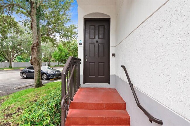 Building Photo - 781 SW 148th Ave