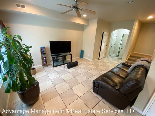 Building Photo - 2 br, 2 bath House - 1183 Canyon Meadow Dr...