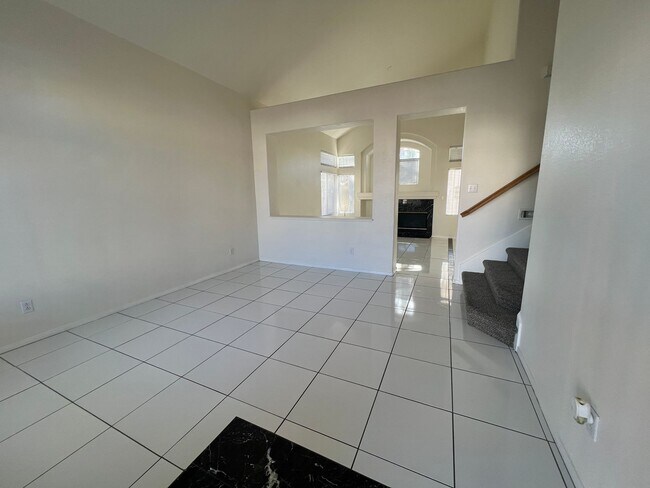 Foto del edificio - Don't Miss Out On This Beauty