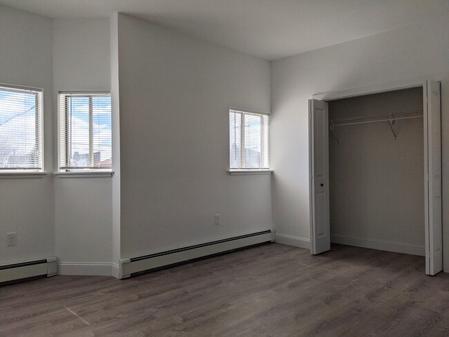Building Photo - 45 Everett St
