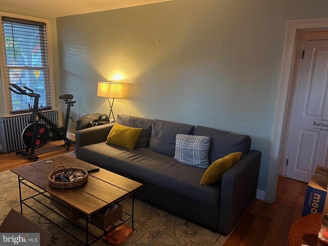 Foto del edificio - 37 N Clinton St