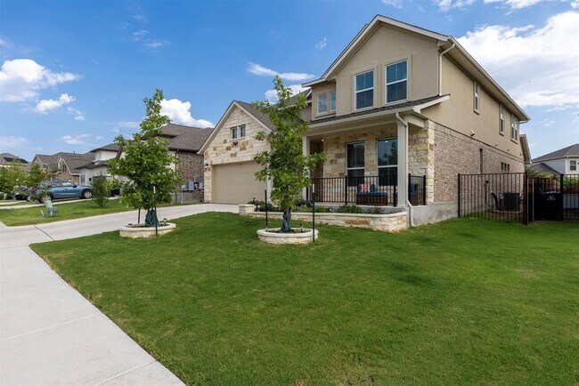 Building Photo - 120 Lenera Dr