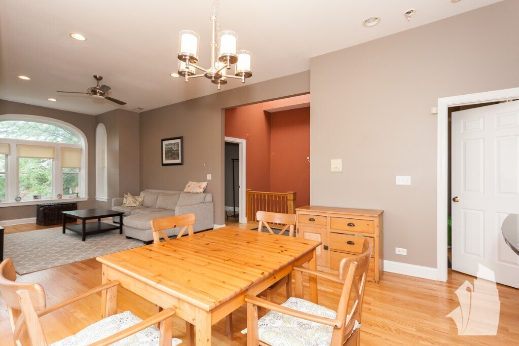 Foto principal - 2041 W Potomac Ave