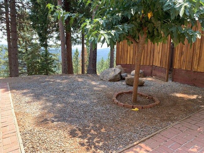 Foto del edificio - 4650 8 Mile Rd