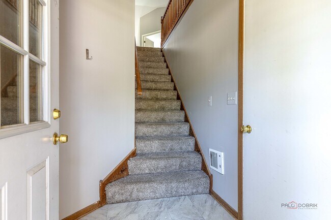Building Photo - 2847 Heatherwood Dr