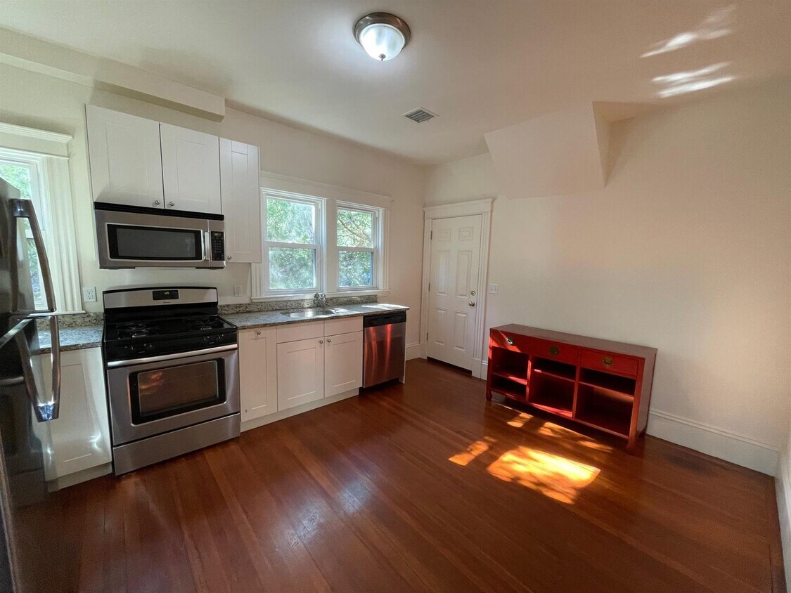 17 Upland Park Unit 2, Somerville, MA 02145 - 17 Upland Park Somerville, MA  - Apartments for Rent in Somerville | Apartments.com