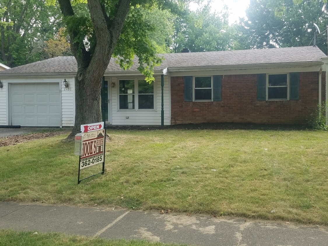 2400 Tam O Shanter Rd, Kokomo, IN 46902 House Rental in Kokomo, IN