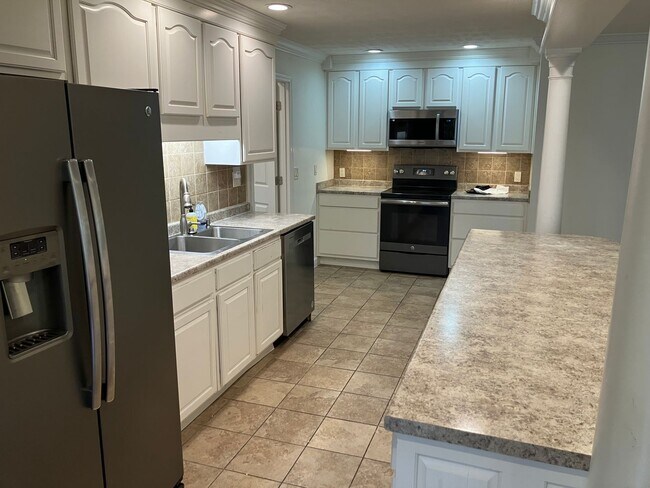 Foto del edificio - 2310 Redbud Ln