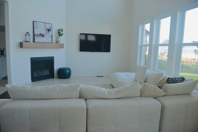 Building Photo - 2785 Shellbark Cir