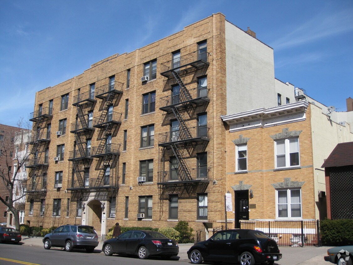 2521 31 Avenue Apartments in Long Island City, NY