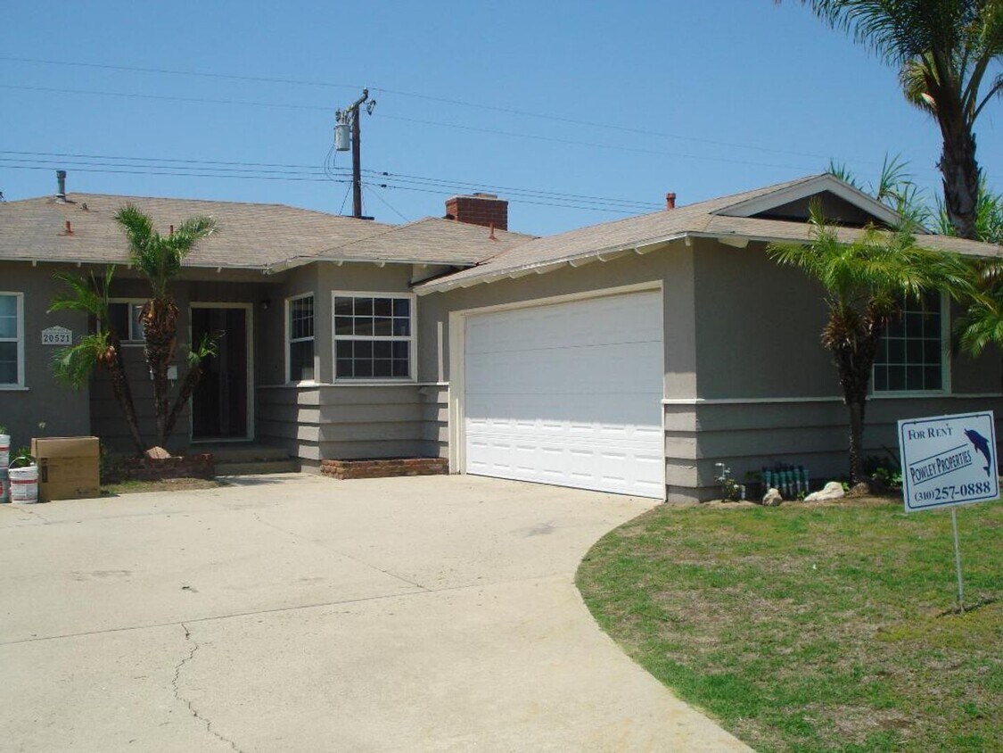 TORRANCE 3 BEDROOM 2 BATHROOM HOUSE FOR LEASE! AVAILABLE 4/1 - TORRANCE 3 BEDROOM 2 BATHROOM HOUSE FOR LEASE! AVAILABLE 4/1
