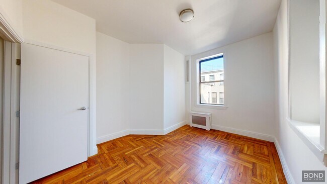 Foto del edificio - 17 W 125th St