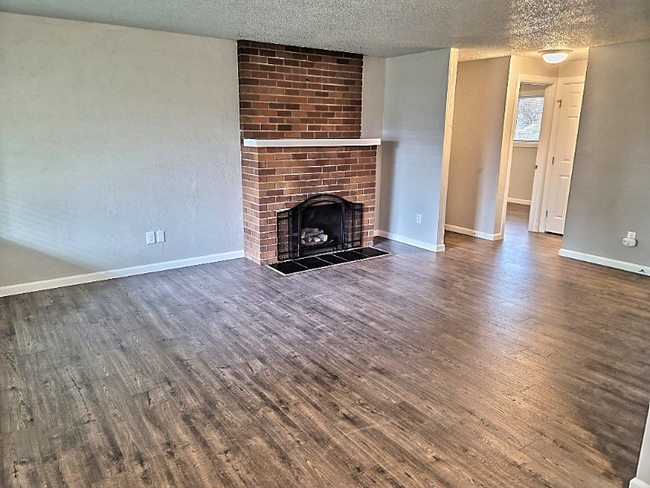 Building Photo - 4827 Rumac St SE