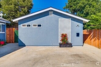 Building Photo - 672 Cypress Ave