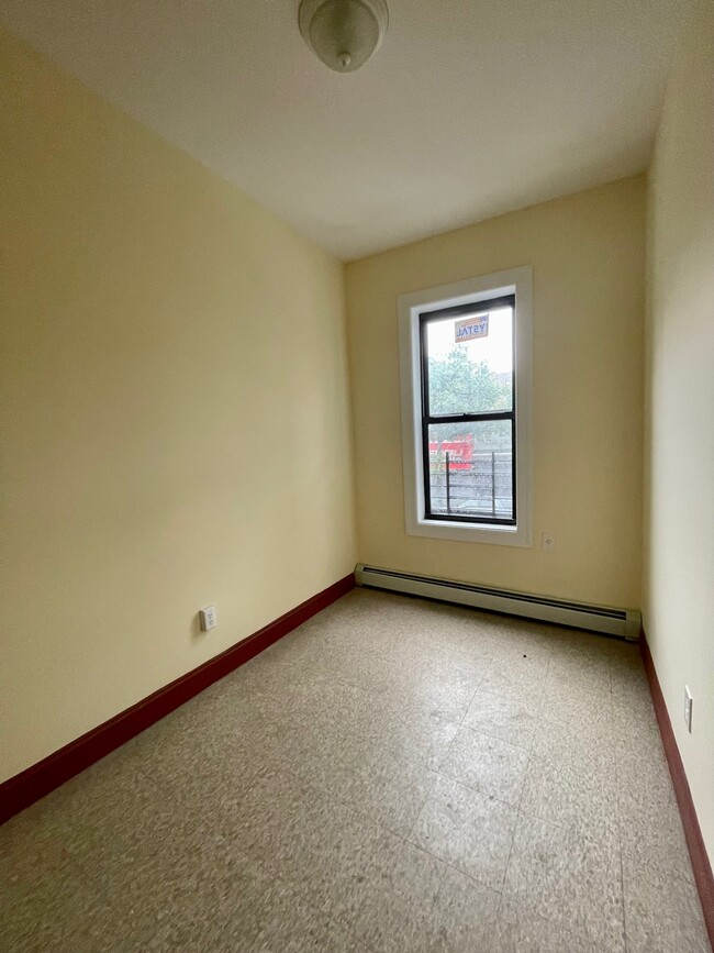 Building Photo - 760 Flatbush Ave