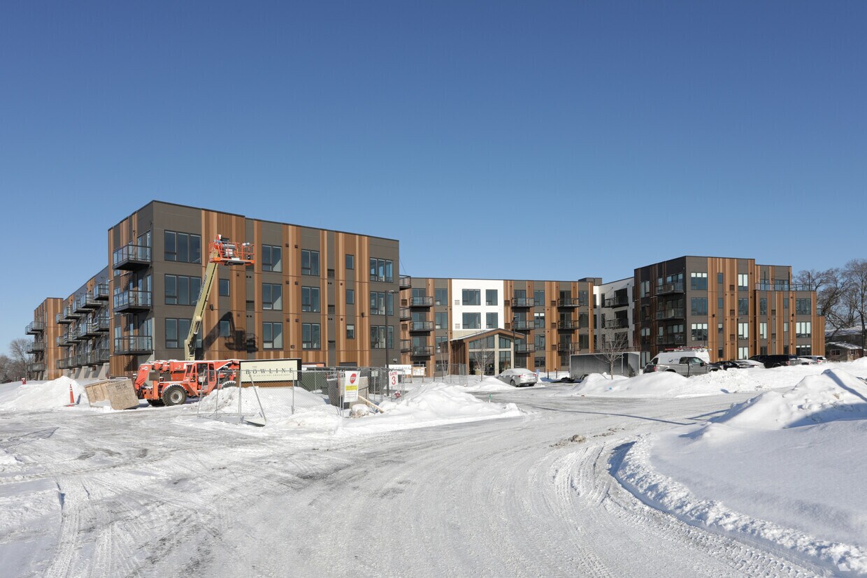 The Bowline Apartments 220 E River Pky Champlin, MN
