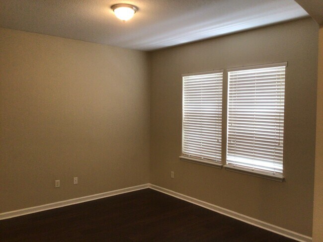 Foto del edificio - 4032 Ringneck Dr