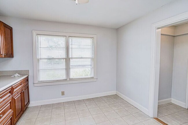 Building Photo - 118 Buena Vista Ave