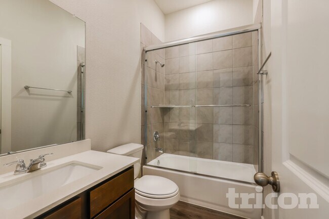 Foto del edificio - 2414 Foster Hl Rd