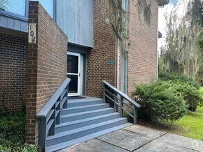 Building Photo - 836 Wraggs Ferry Rd