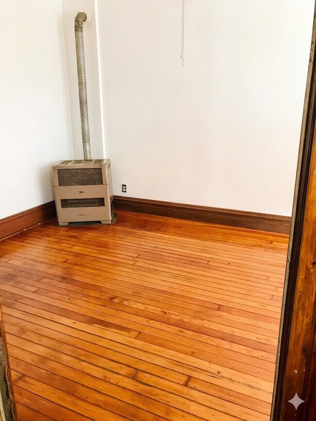 Foto del edificio - 2740 W Augusta Blvd