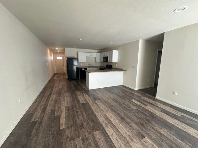 Foto del edificio - 3 Bedroom Duplex