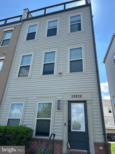 Building Photo - 22832 Cabin Branch Ave