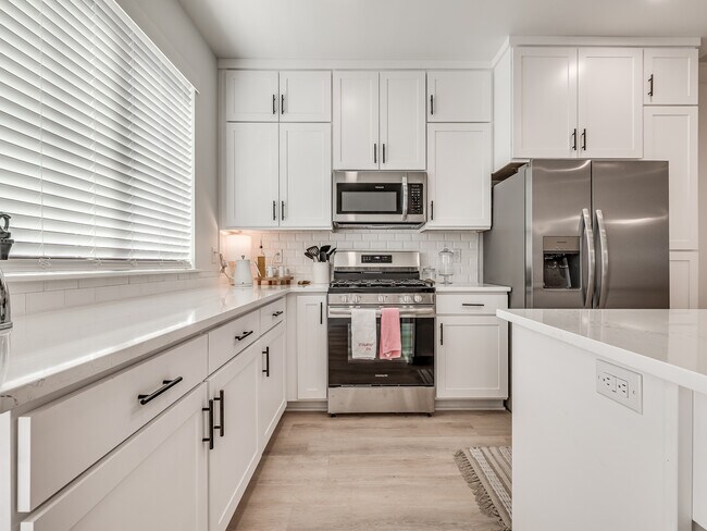Foto del edificio - Henderson Townhomes