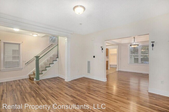 Building Photo - 3 br, 1.5 bath House - 350 Delaware St SE