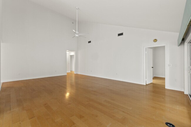 Building Photo - 187 Harbourside Cir