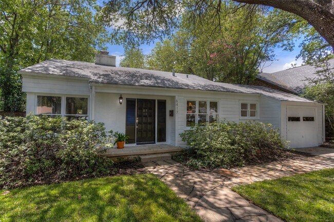Foto del edificio - 6417 Darwood Ave