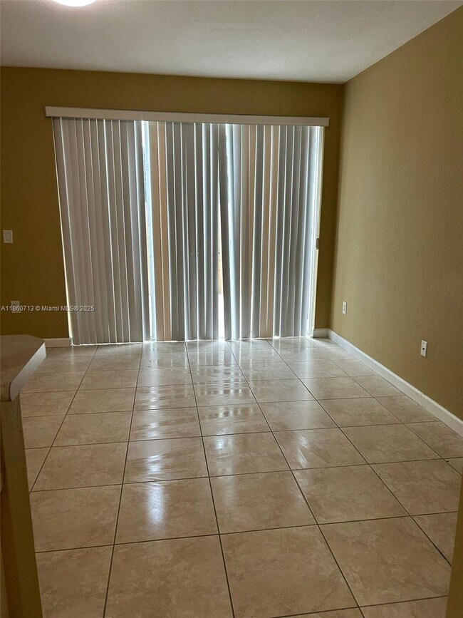 Building Photo - 152 SE 29th Ave