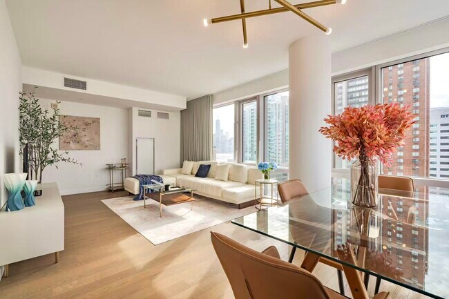 Building Photo - 75 Park Ln S