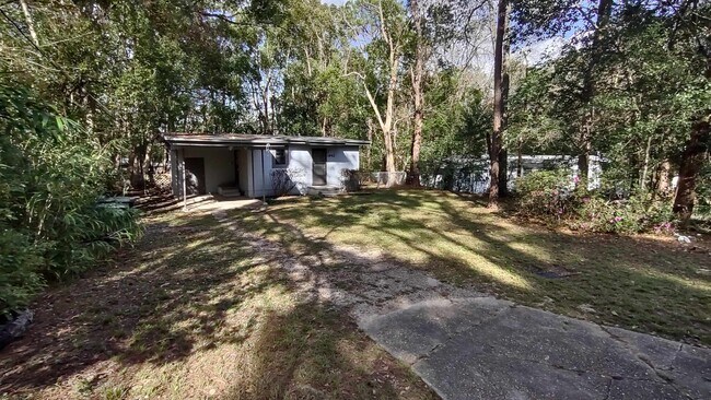 Building Photo - 1642 Mayhew St