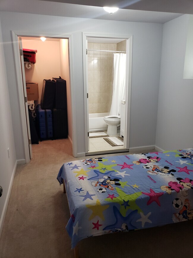 Foto del edificio - 7508 Tarpley Dr