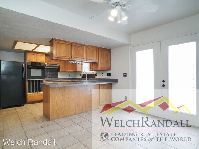 Building Photo - 6 br, 3 bath House - -82 N Country Way