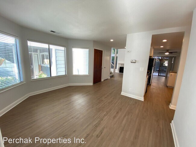 Building Photo - 2 br, 2.5 bath House - 492 Via Royal