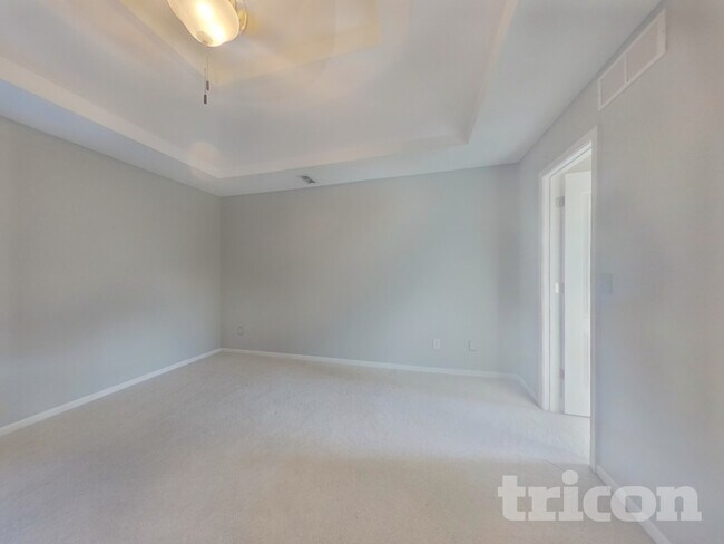 Foto del edificio - 10201 N Lewis Ave